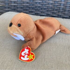 TY Beanie Baby Walrus Plush Toy